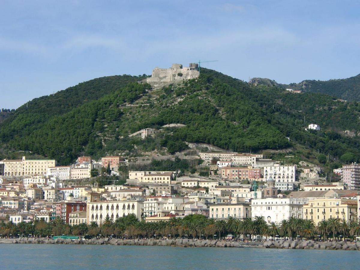 Primo Posto Bed and Breakfast Salerno Exteriör bild