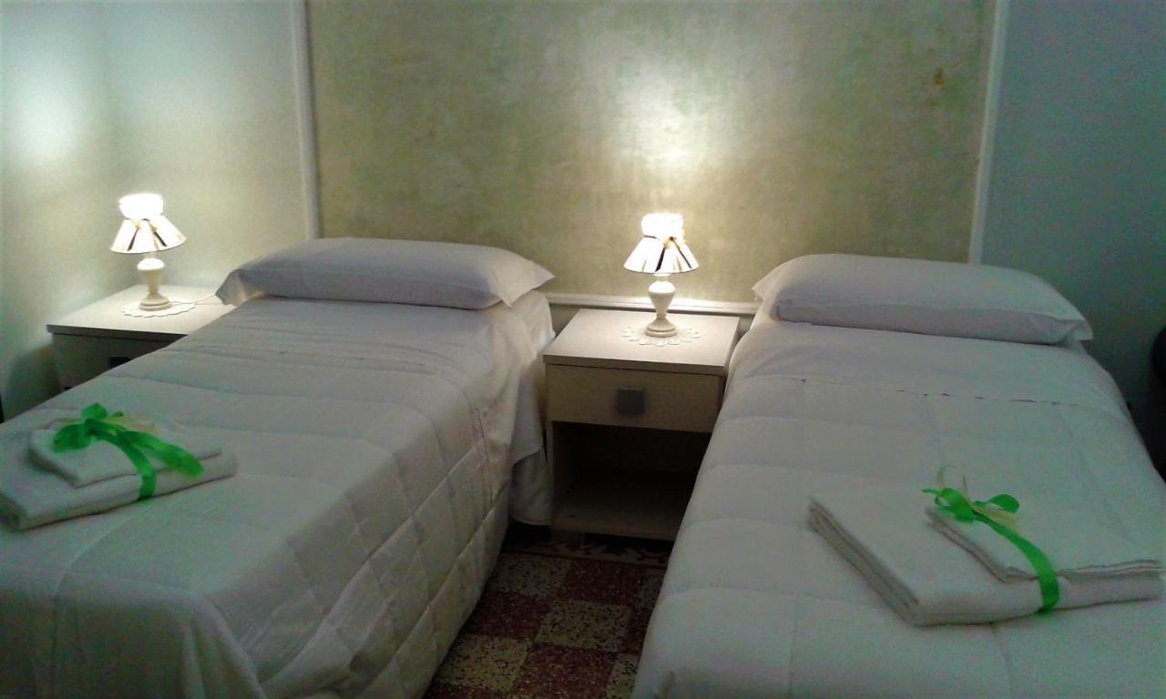 Primo Posto Bed and Breakfast Salerno Exteriör bild
