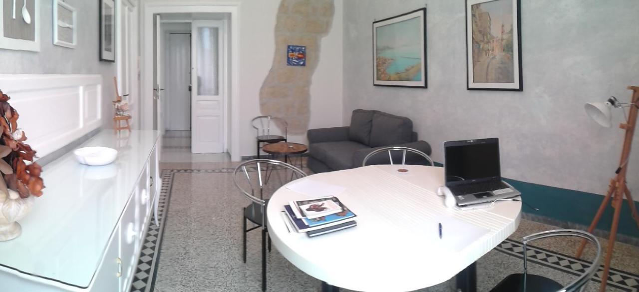 Primo Posto Bed and Breakfast Salerno Exteriör bild